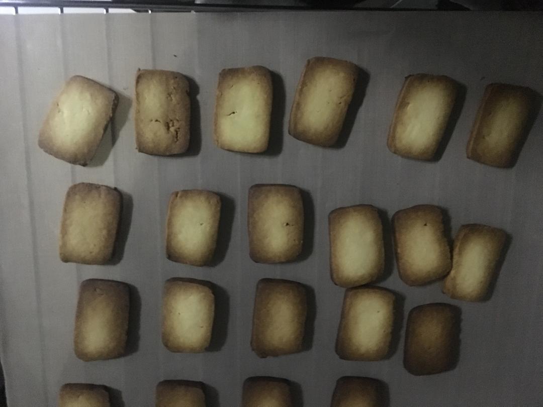 极简风炼奶小饼干