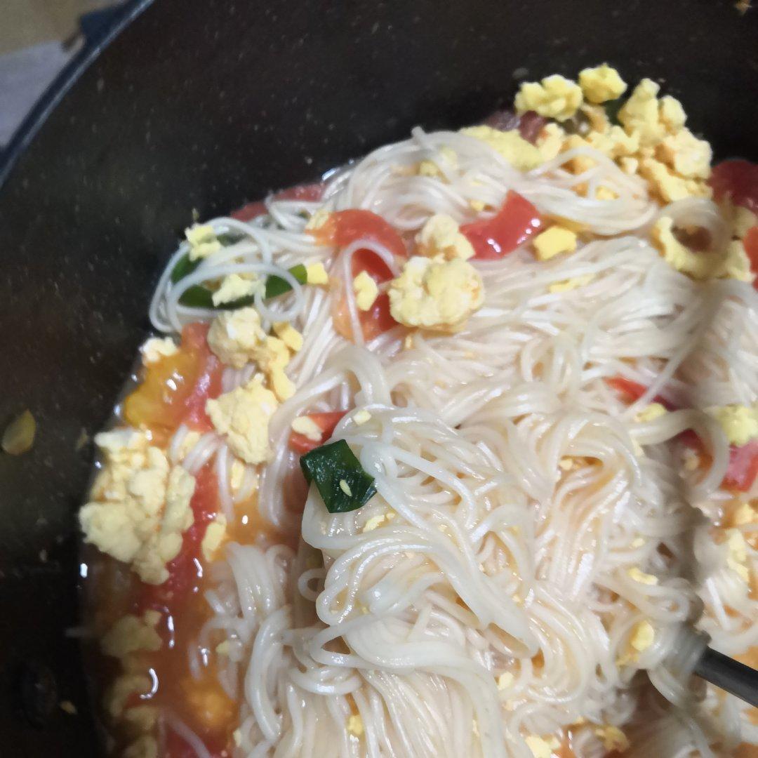 恨不得抱着锅舔的番茄鸡蛋面