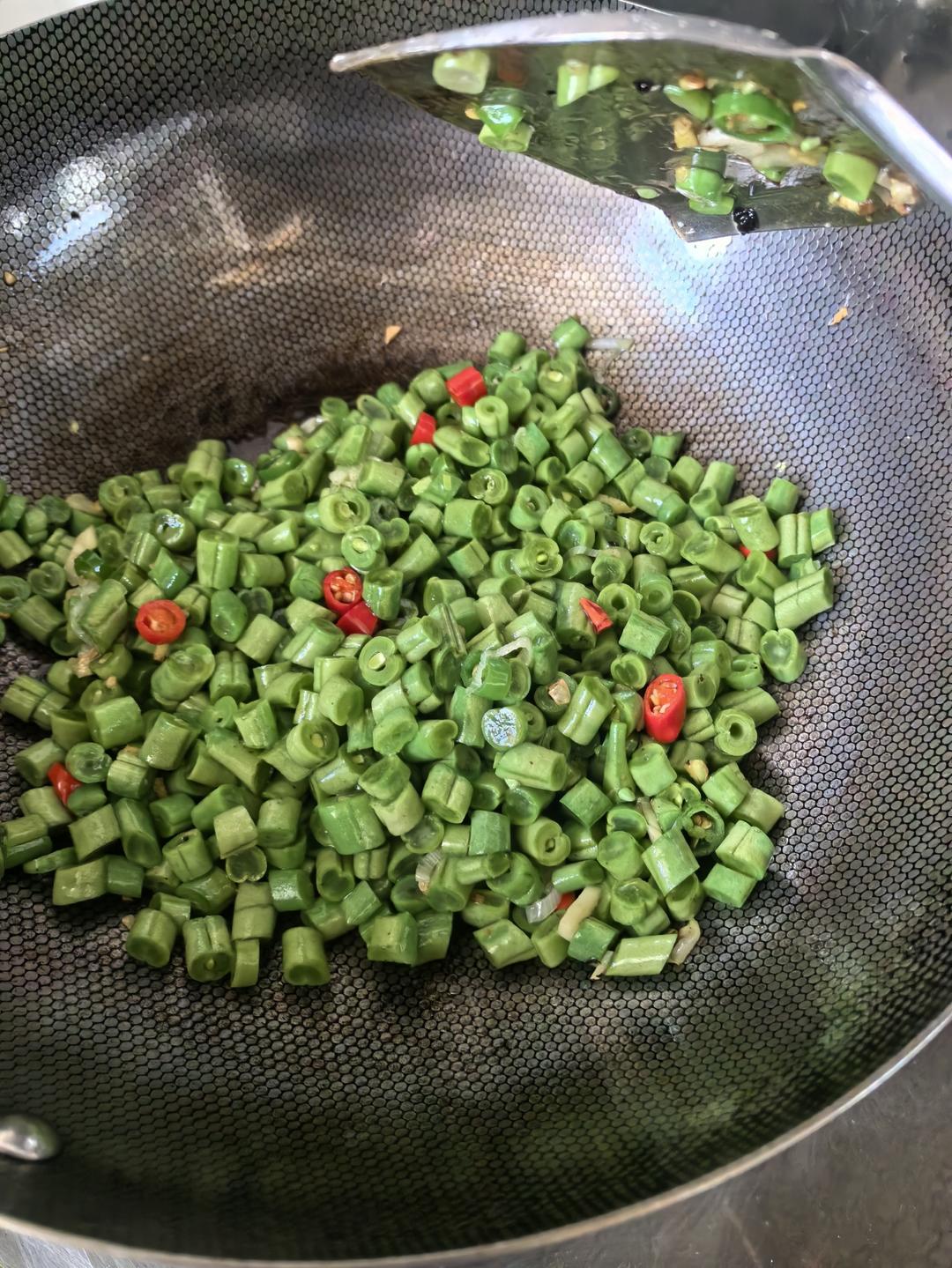 肉沫豆角下饭菜