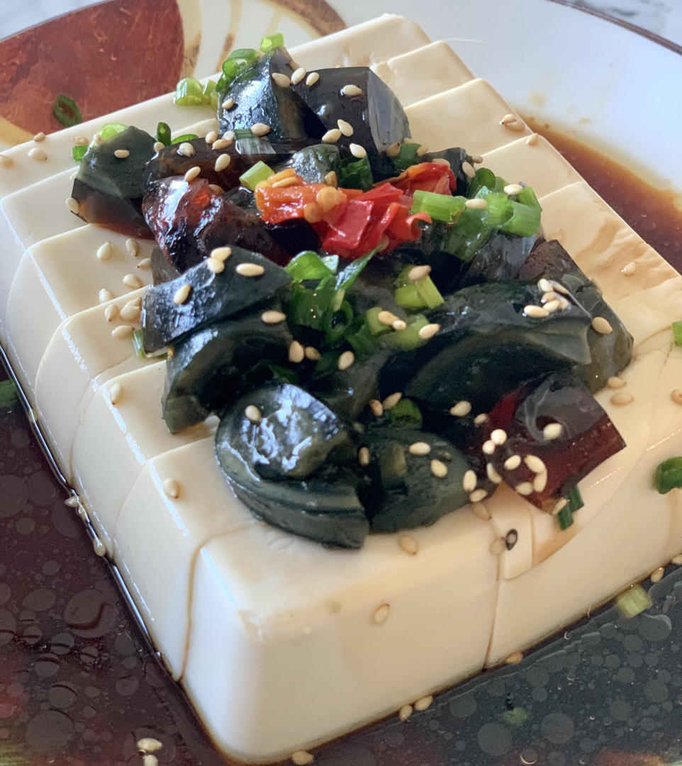 凉拌皮蛋豆腐