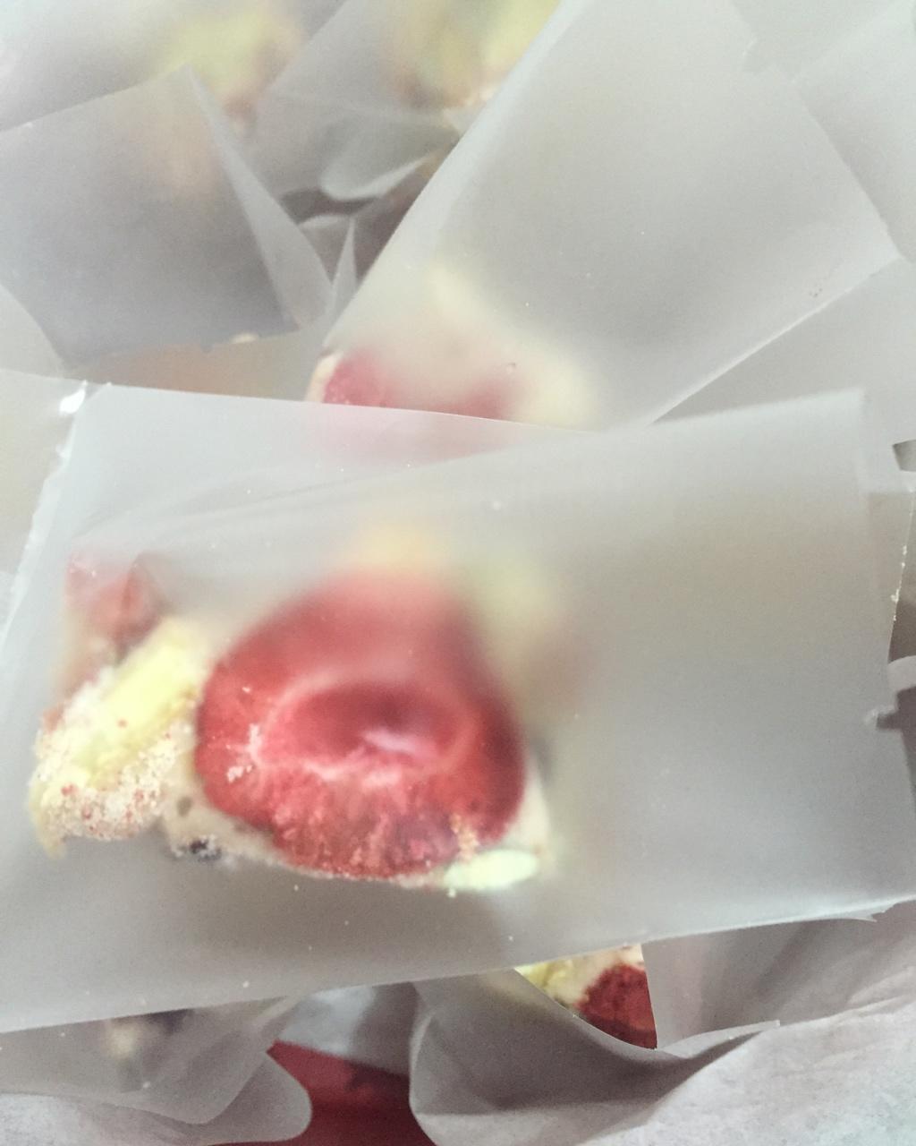 粉色雪花酥