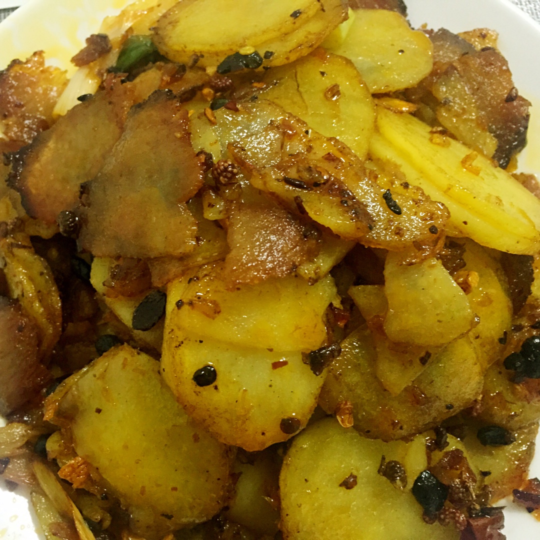 剪爷小辣椒做的干煸土豆片