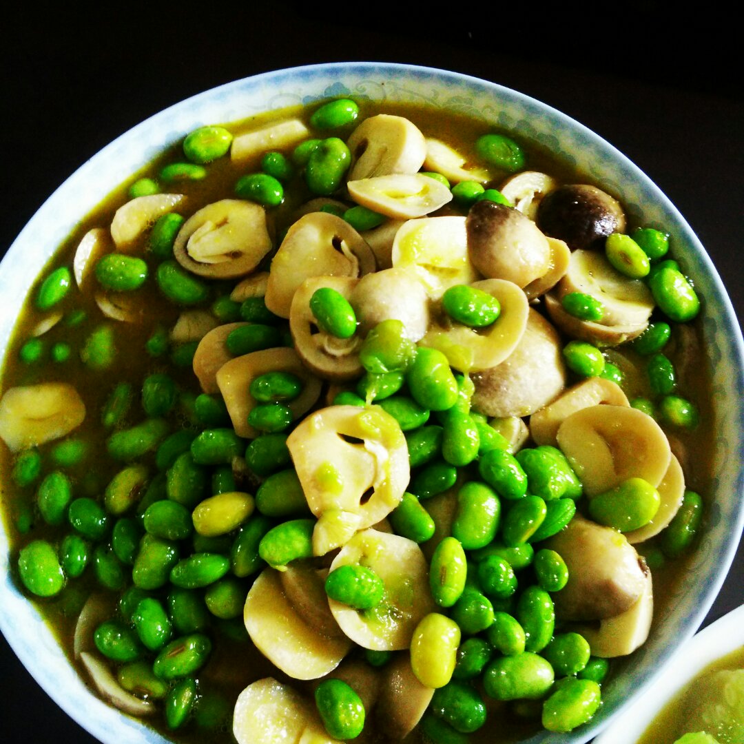 青豆蘑菇