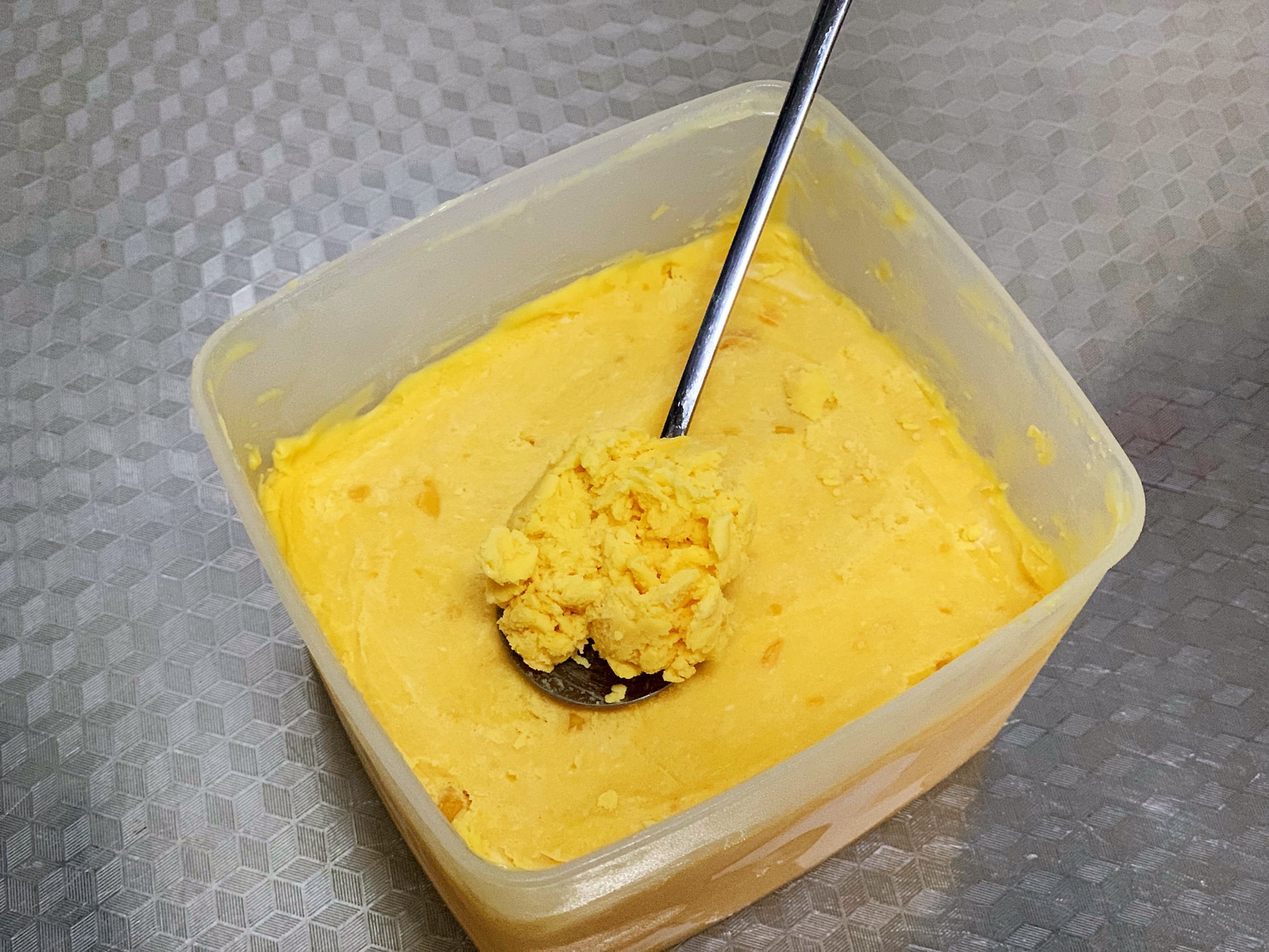 咸蛋黄冰淇淋(生蛋)