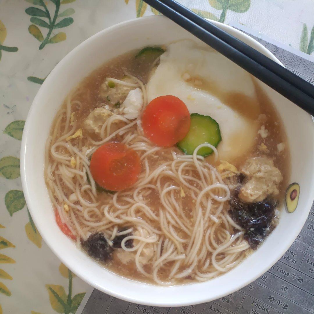 超简单的10分钟做好-热汤面
