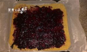 抹茶蓝莓蛋糕卷的做法 步骤10