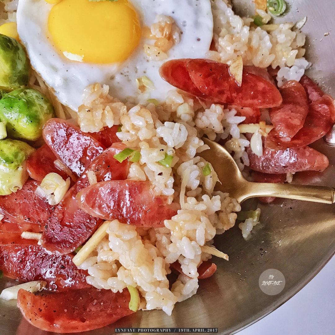 香肠煲仔饭
