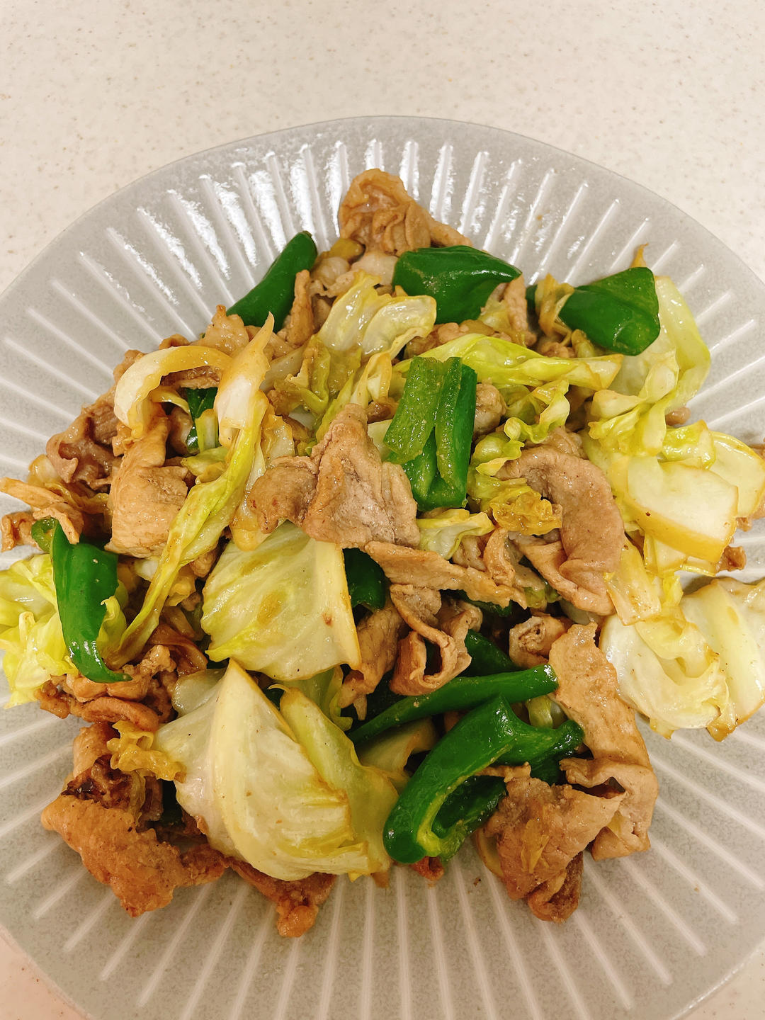 圆白菜青椒炒肉片