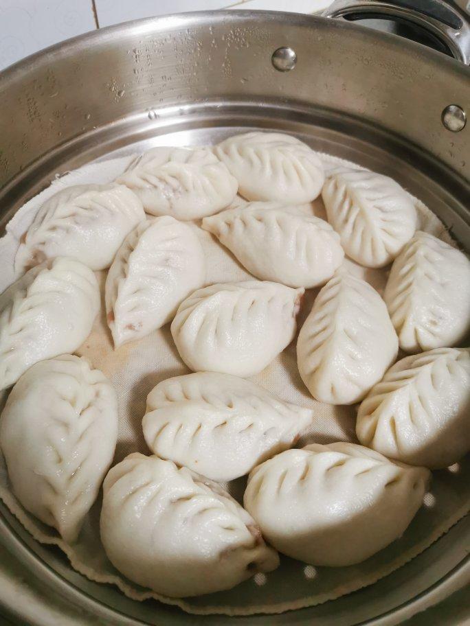 猪肉白萝卜包子