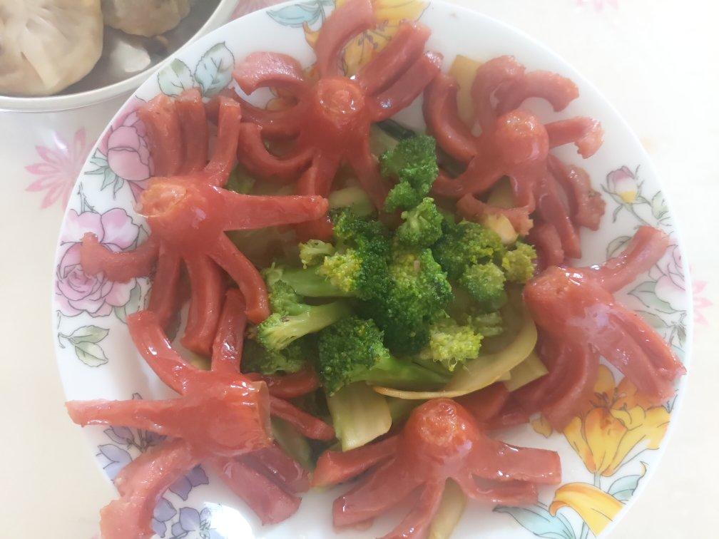 西兰花炒章鱼肠