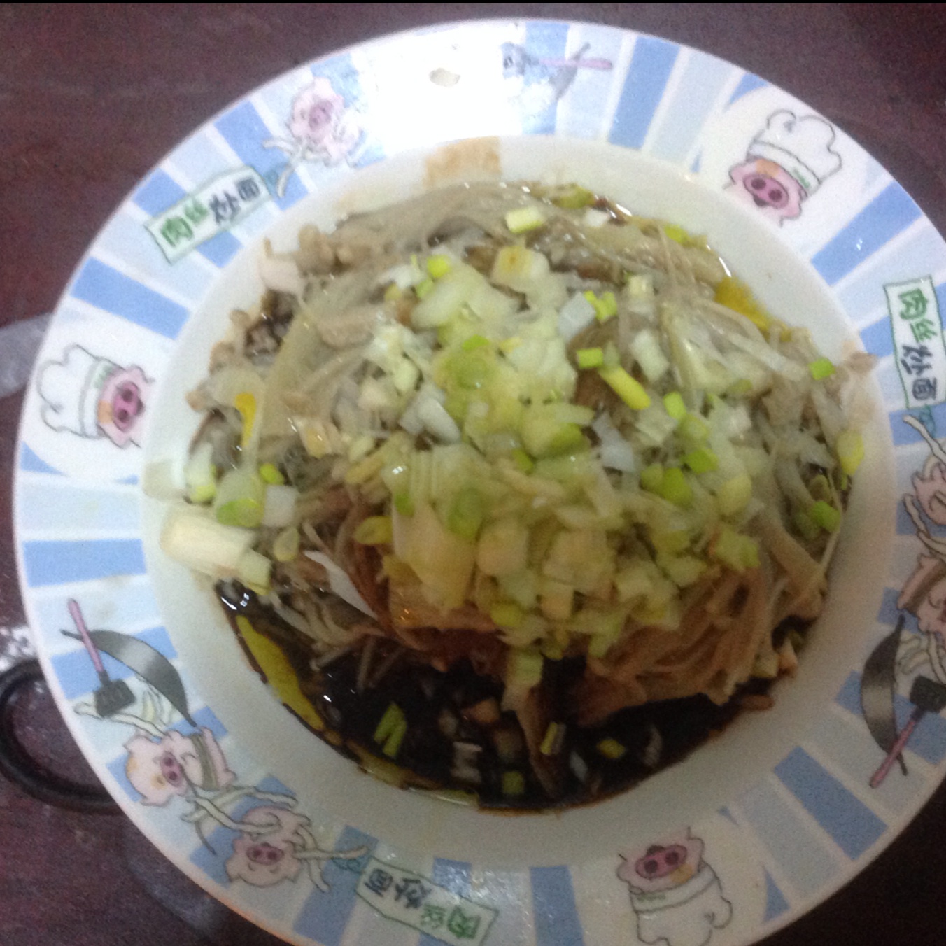葱油金针菇——10分钟快手菜，你绝对不能错过的美味~