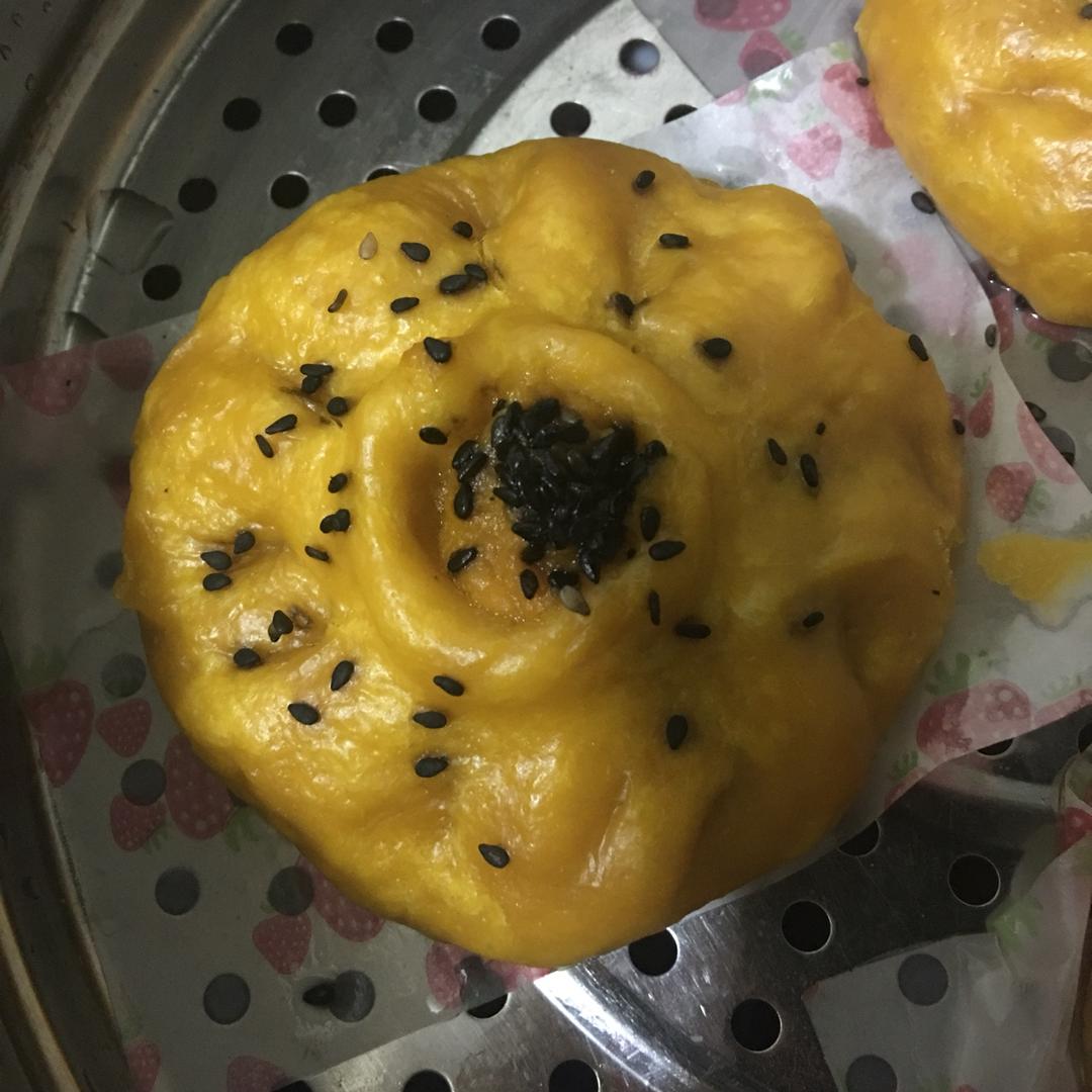 香甜的南瓜馅包子