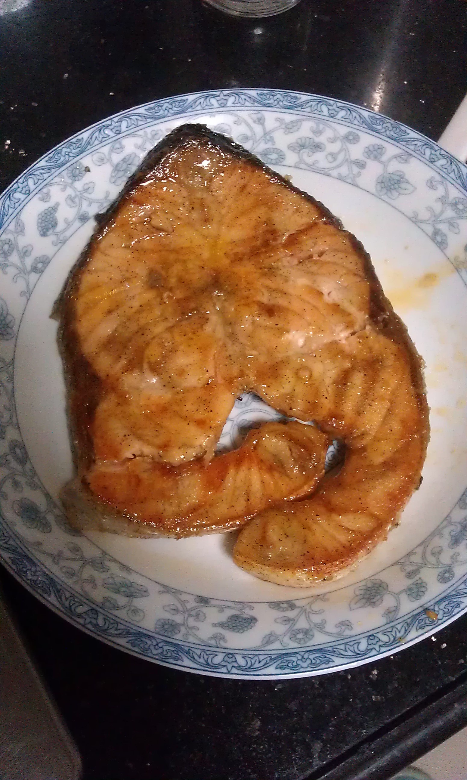 干煎三文鱼