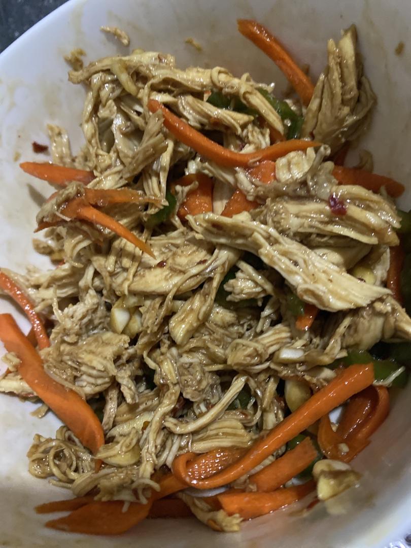 减脂餐：手撕鸡胸肉（无油无糖极简版）