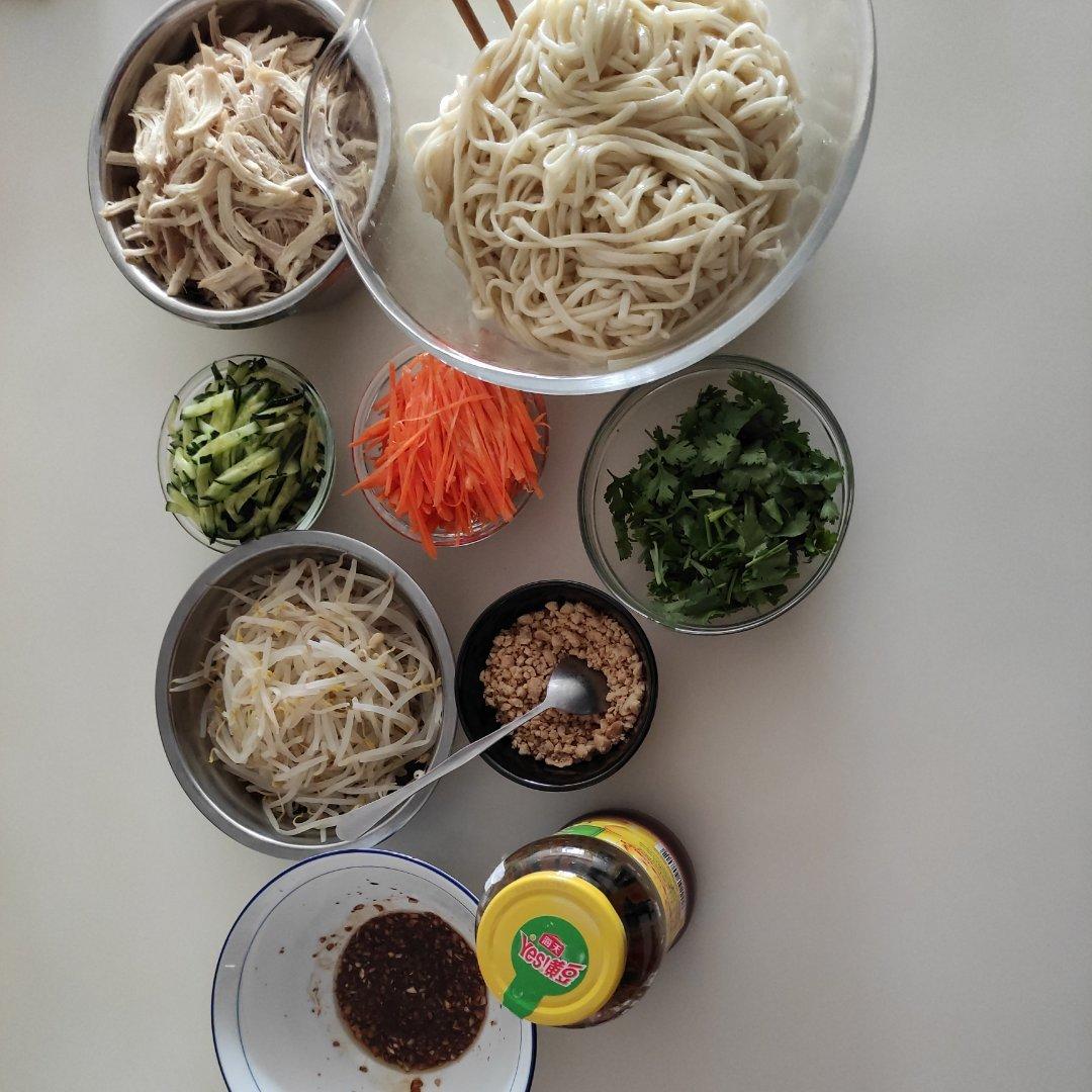鸡丝凉面