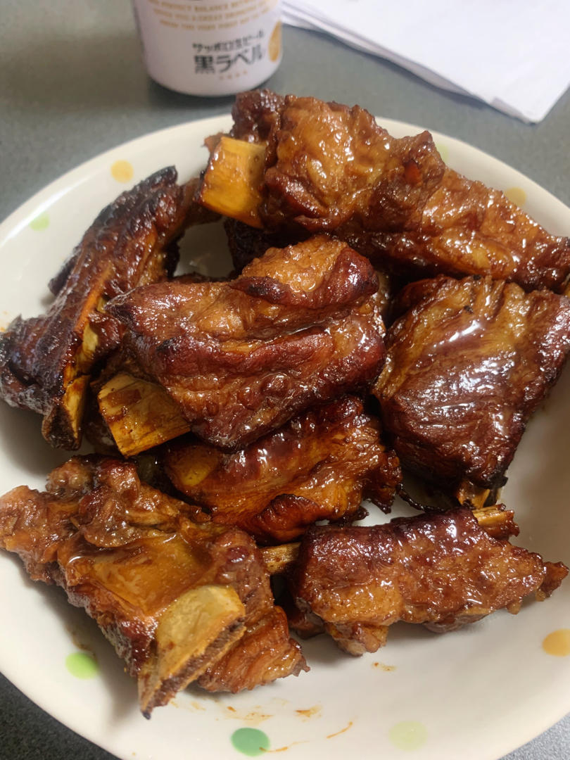 红烧排骨      作为排骨，它是相当认真的哦😎😎😎