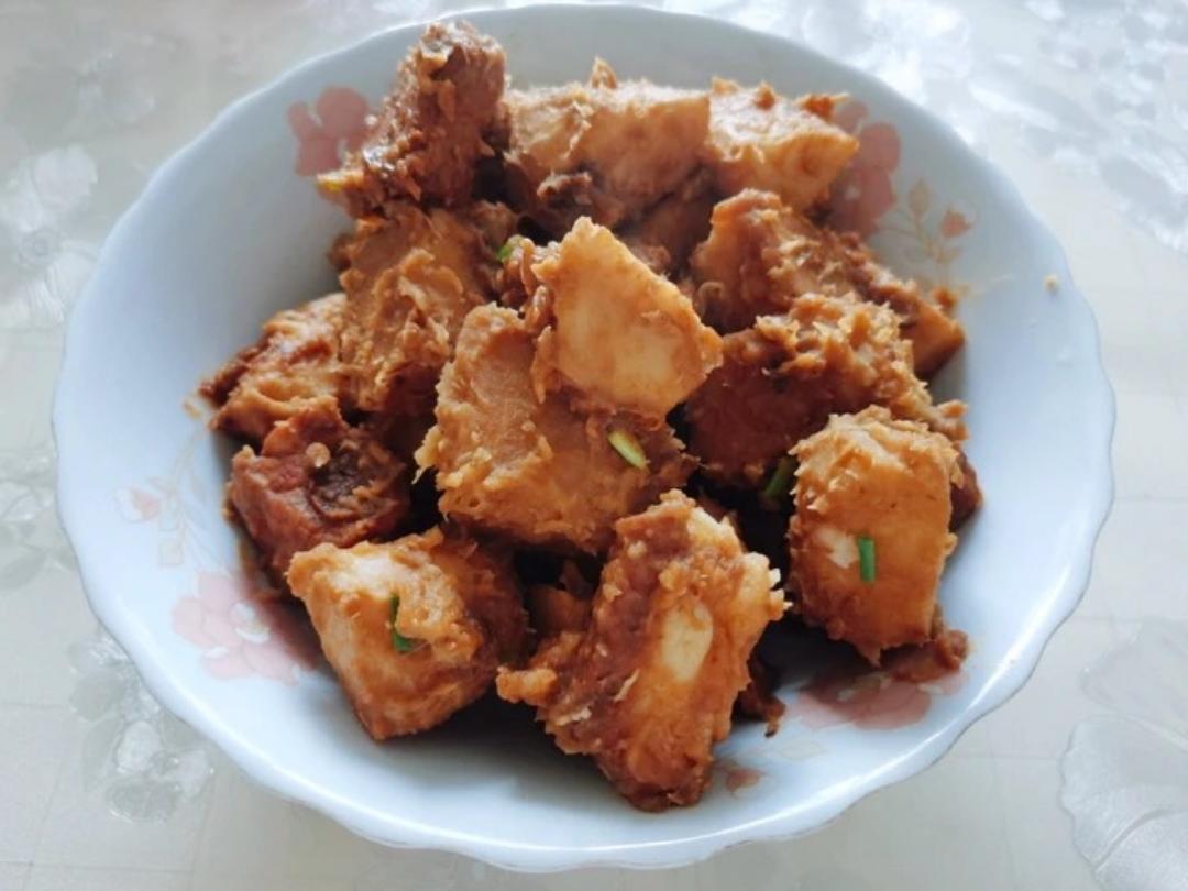 迷迭香：芋头排骨