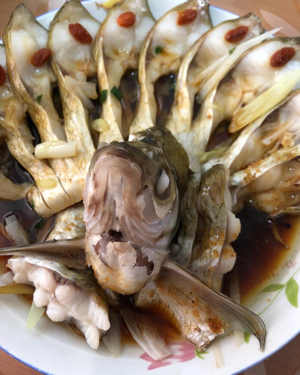 孔雀开屏清蒸鱼