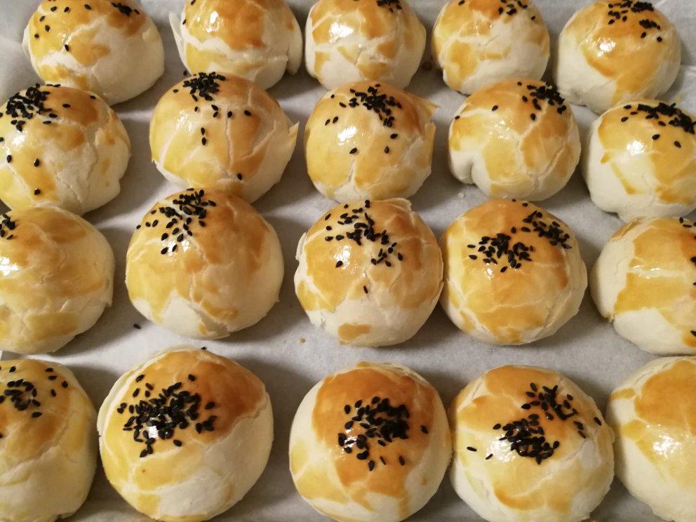 超简单 免揉 酥掉渣的蛋黄酥(超详细附全程视频)不破酥『万能酥皮』