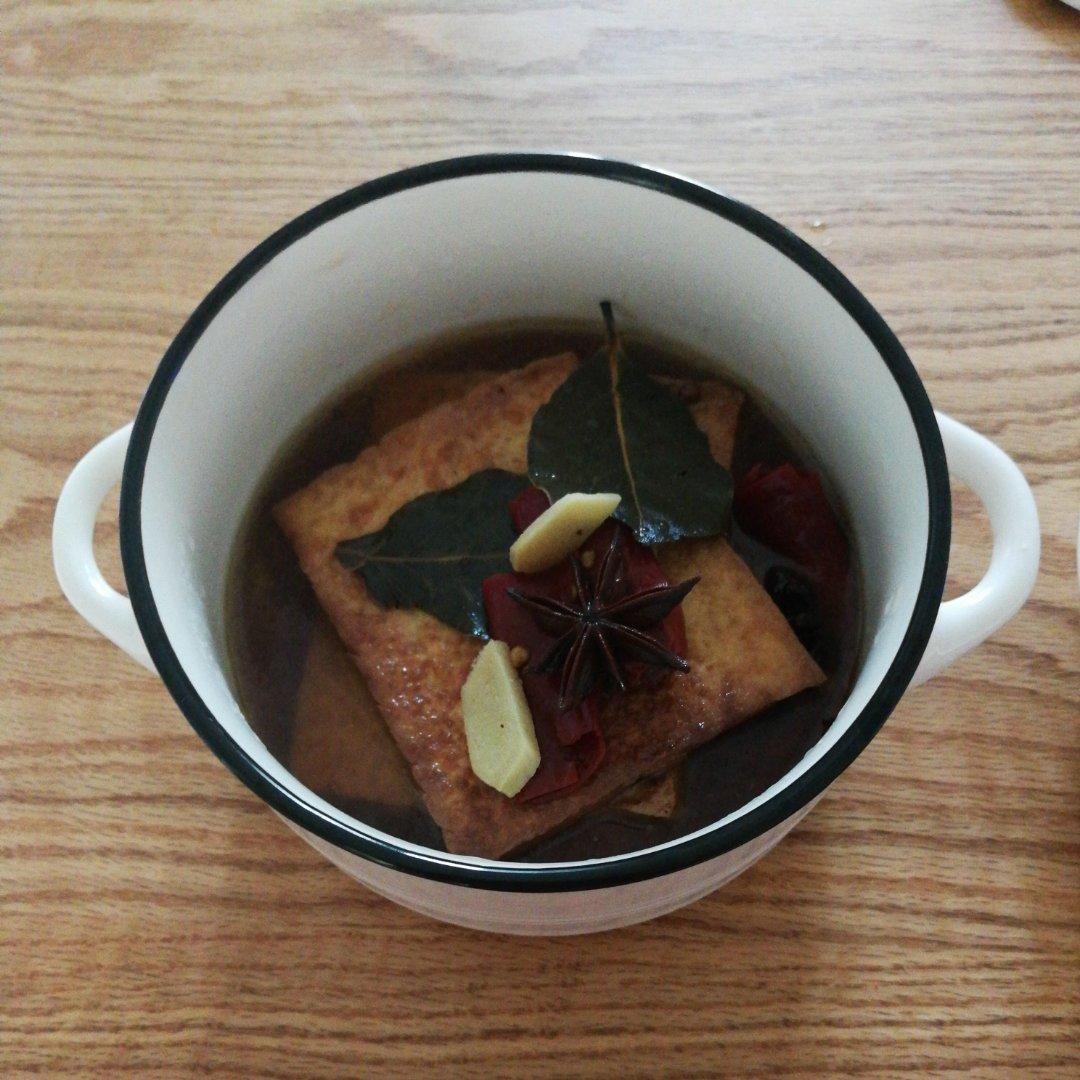 五香卤豆腐