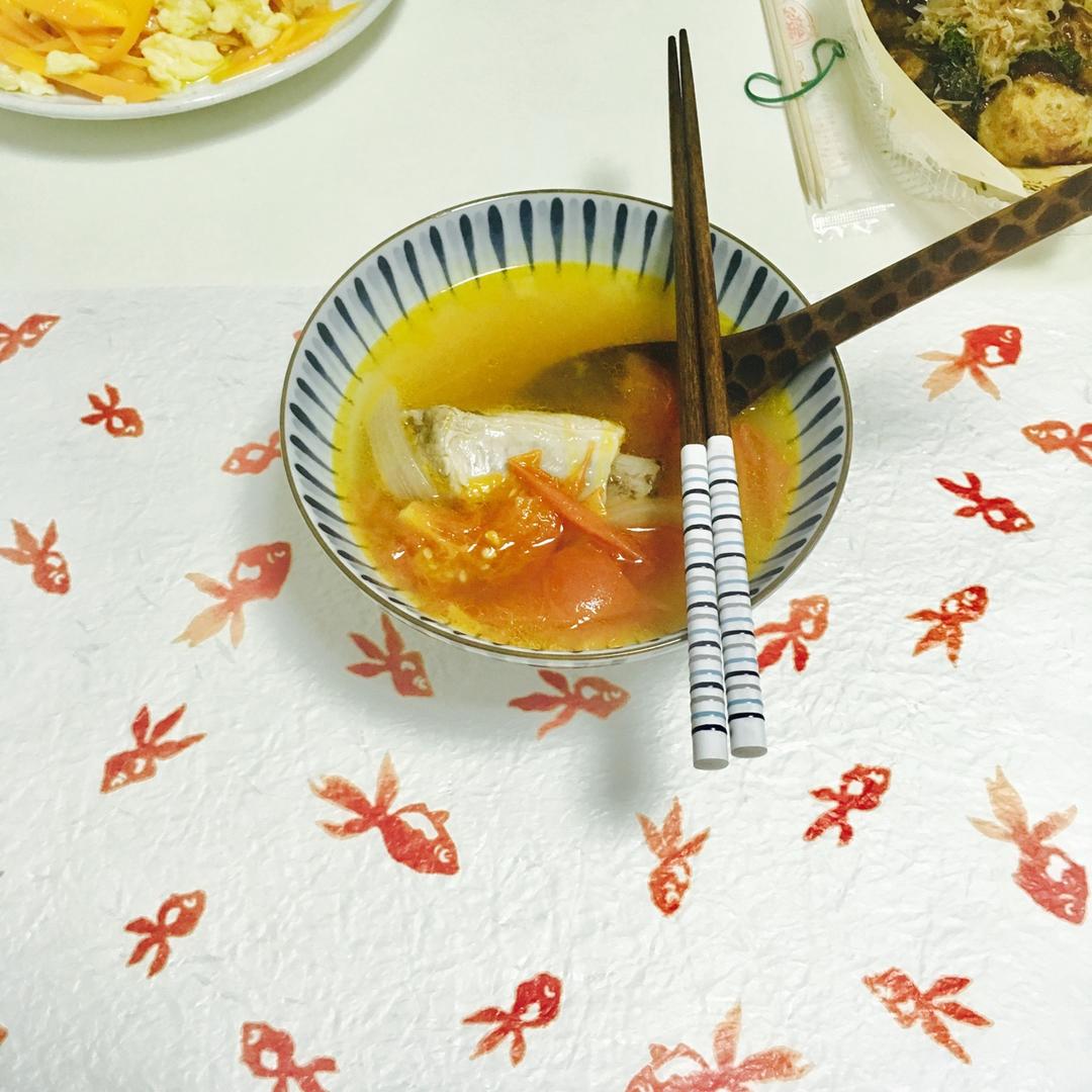 番茄土豆玉米排骨汤