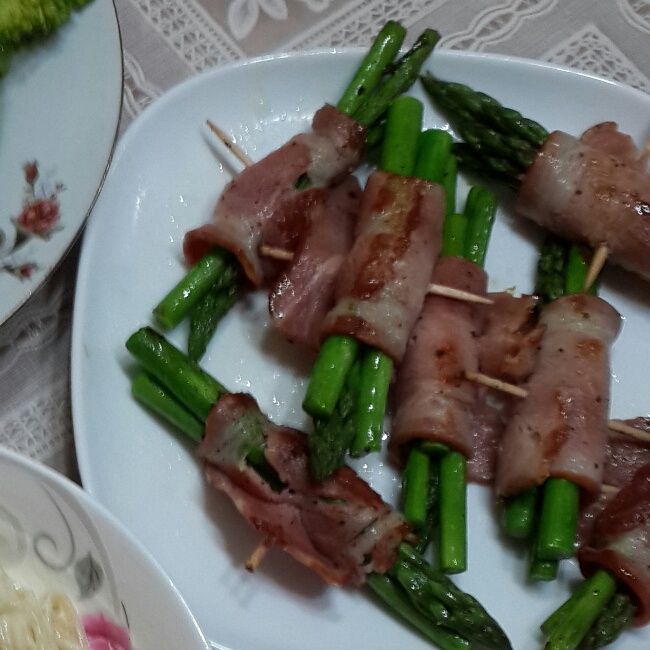 培根芦笋卷