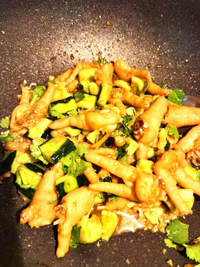 凉拌鸡爪 我家吃了几年都不腻的方子