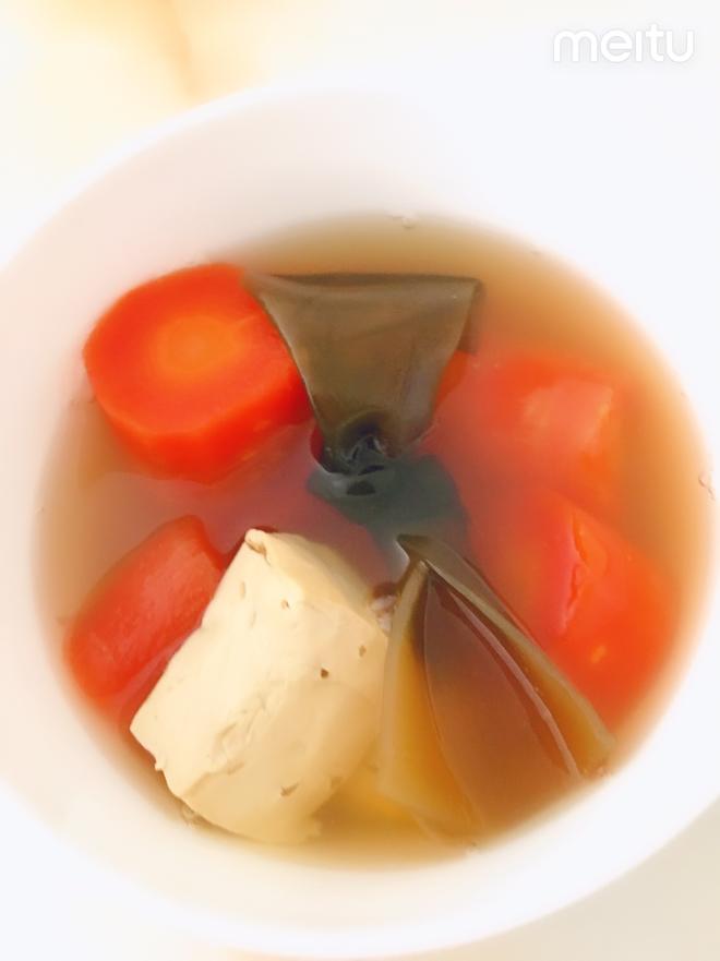 瘦身汤～胡萝卜海带豆腐汤的做法