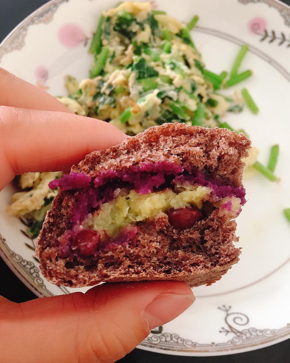 全麦芋泥紫薯肉松包