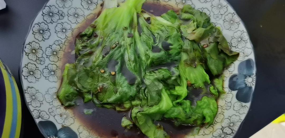 白灼生菜