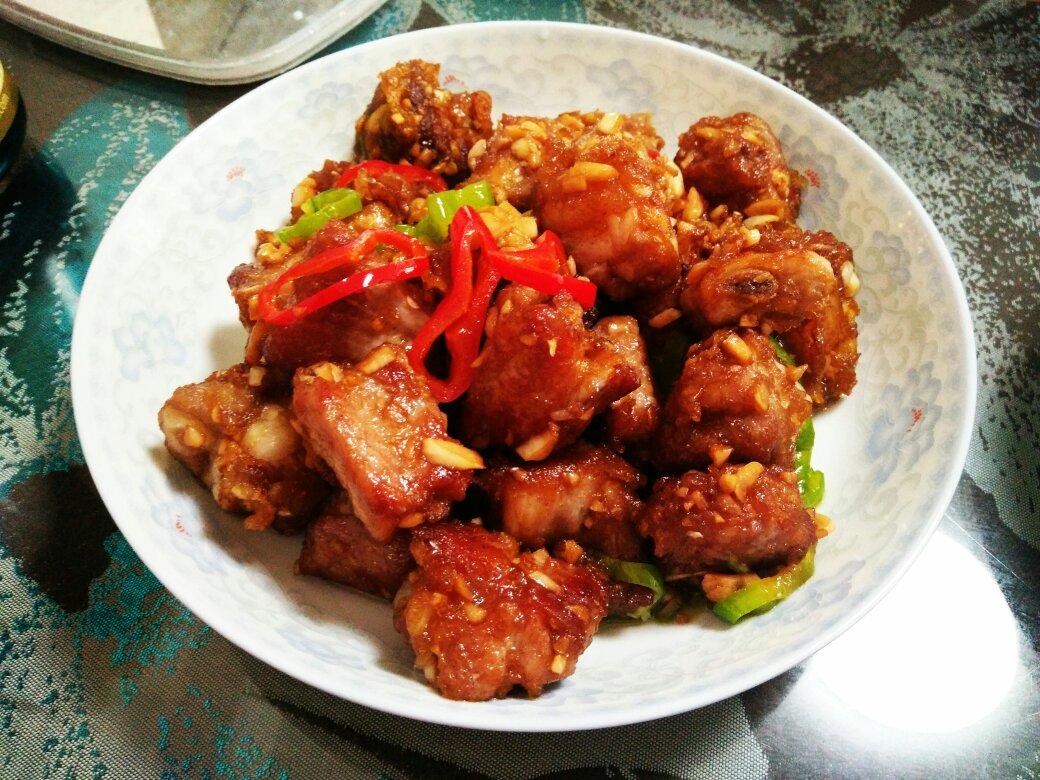 蒜香排骨 Garlic Pork Ribs