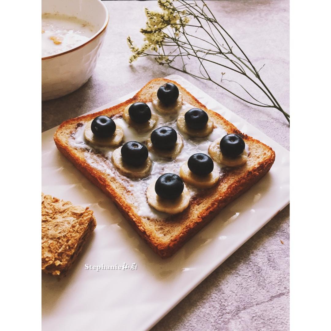 烤香蕉花生吐司