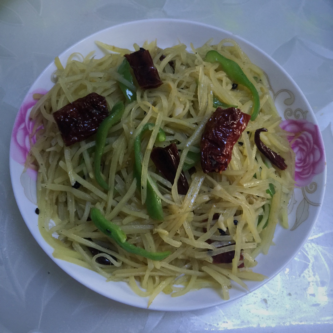 酸辣土豆丝-不用再愁不辣不酸了