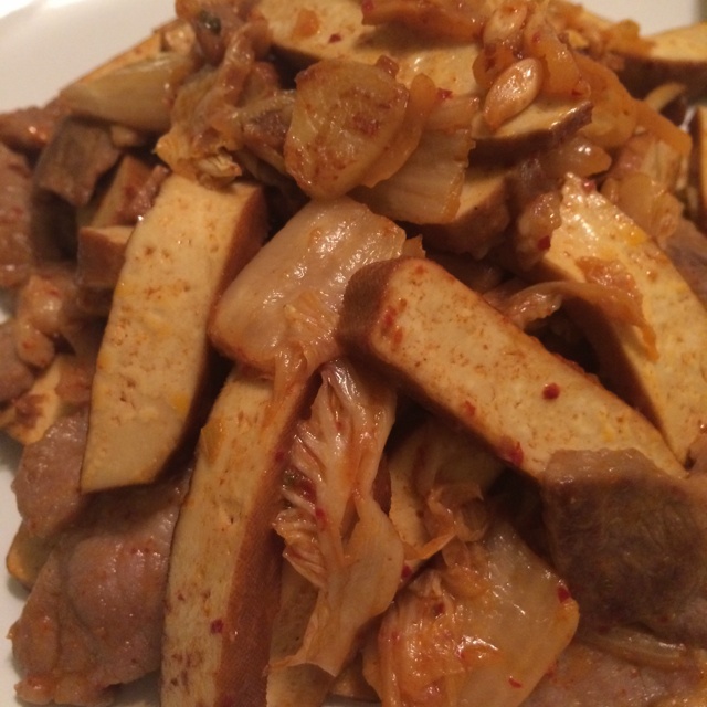 辣椒豆腐干炒五花肉