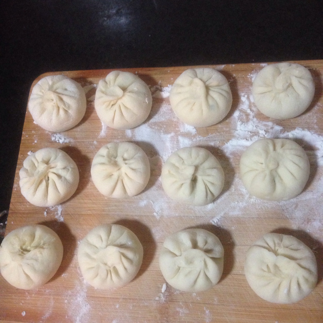 肉包子,杠杠的