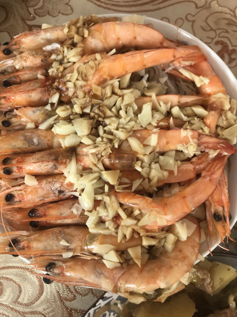 蒜蓉虾，蒜蓉粉丝蒸虾，蒜蓉粉丝开边虾，超详细步骤讲解，味道超好的！