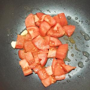 番茄虾仁的做法 步骤5