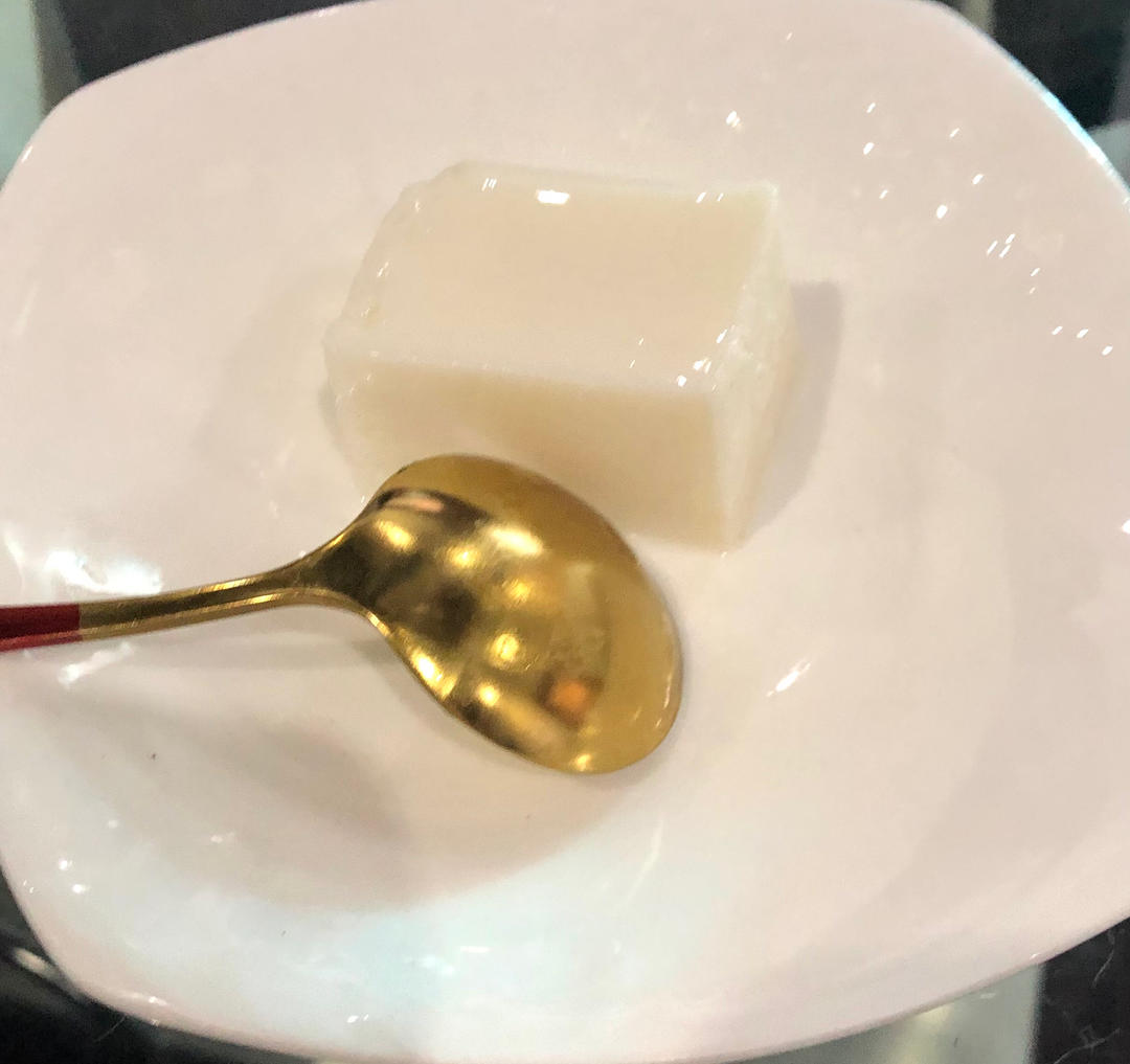 好吃简单的椰奶冻（白凉粉）