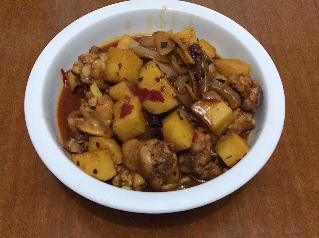 【大盘鸡】拌面最佳搭档，相信每个童鞋都喜欢吃的大盘鸡