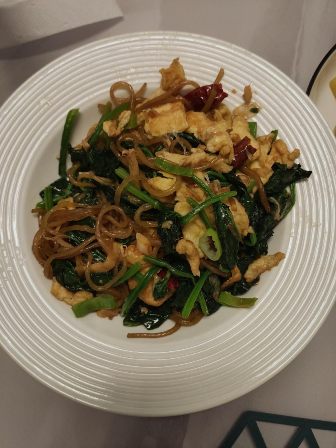 菠菜炒粉丝鸡蛋