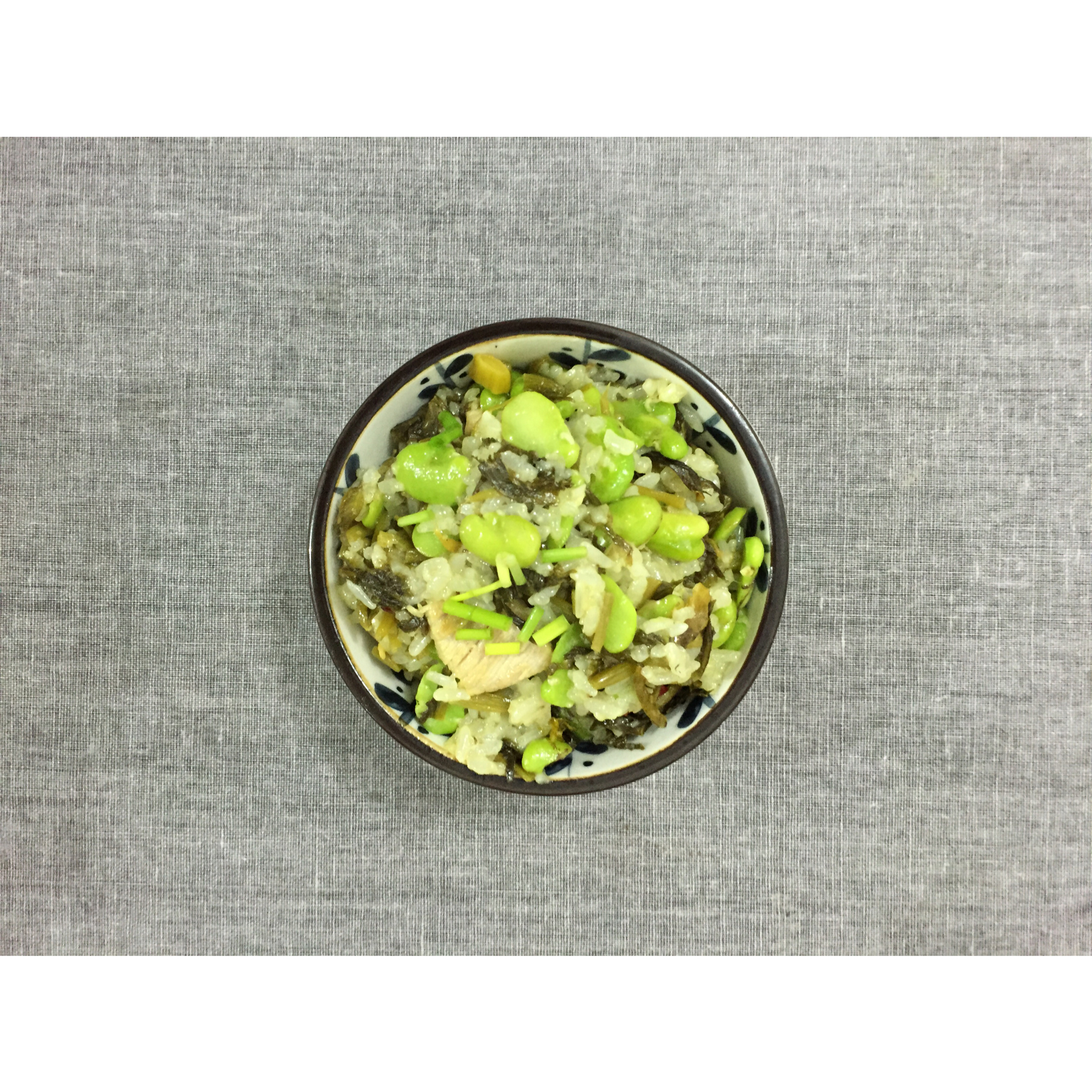 蚕豆雪菜糯米饭