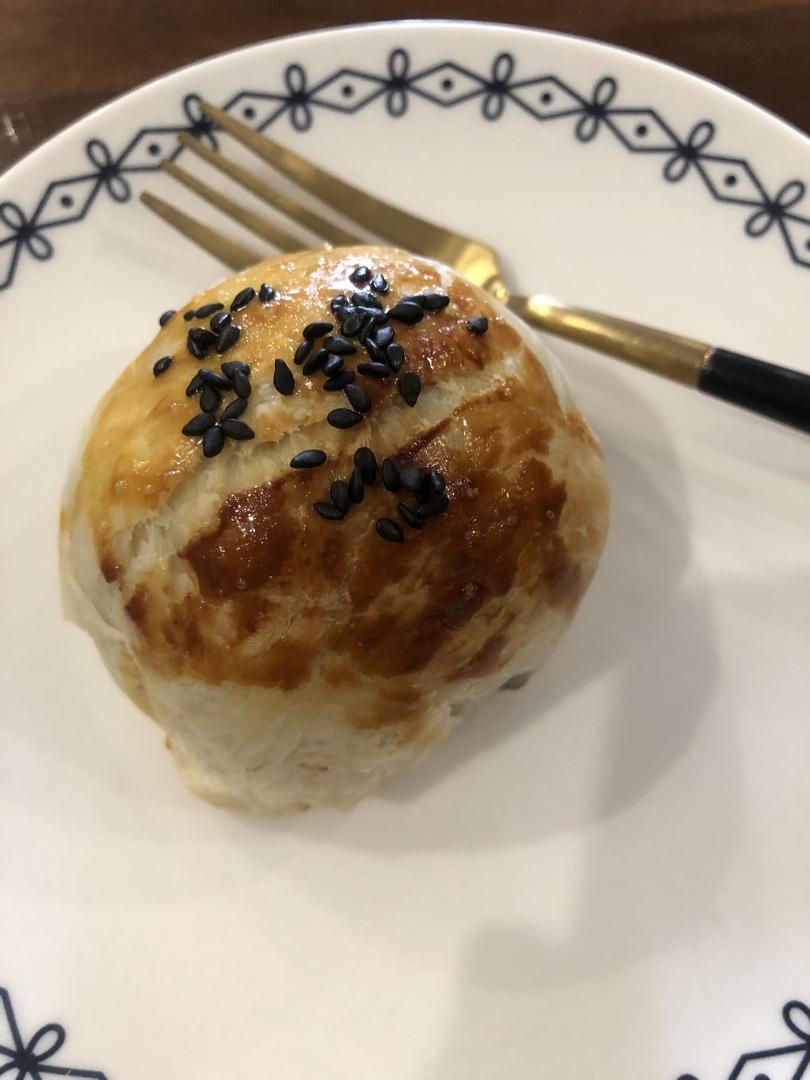 酥到掉渣的蛋黄酥