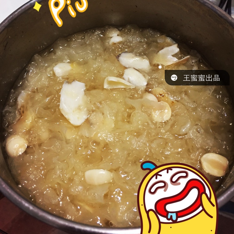 莲子银耳百合羹