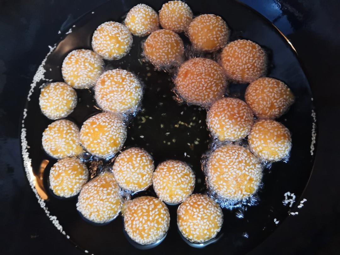 “南瓜芝麻球”聚餐必做小点心