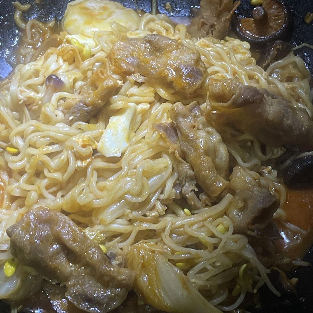 韩式肥牛辣章鱼锅
