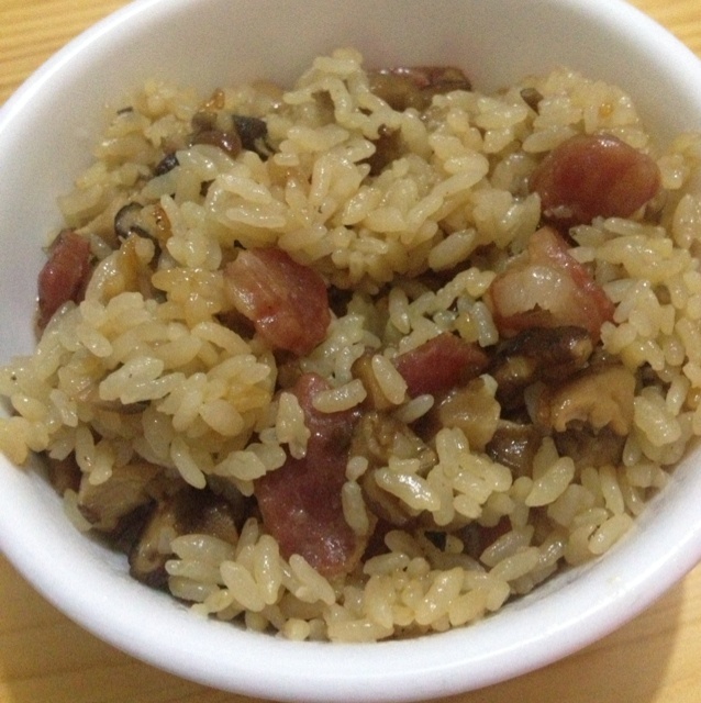 电饭锅版香菇腊肠饭