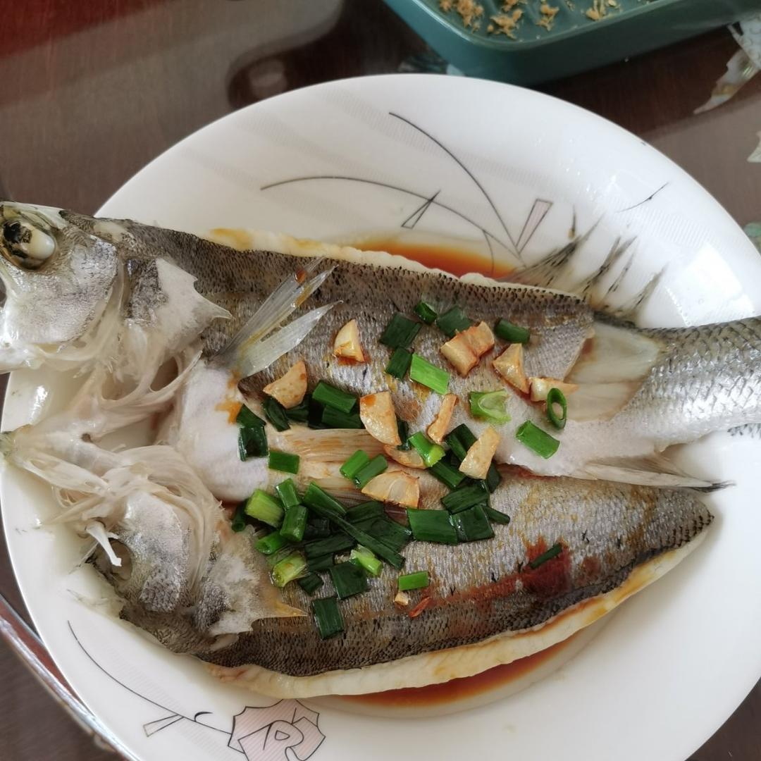 清蒸鲈鱼