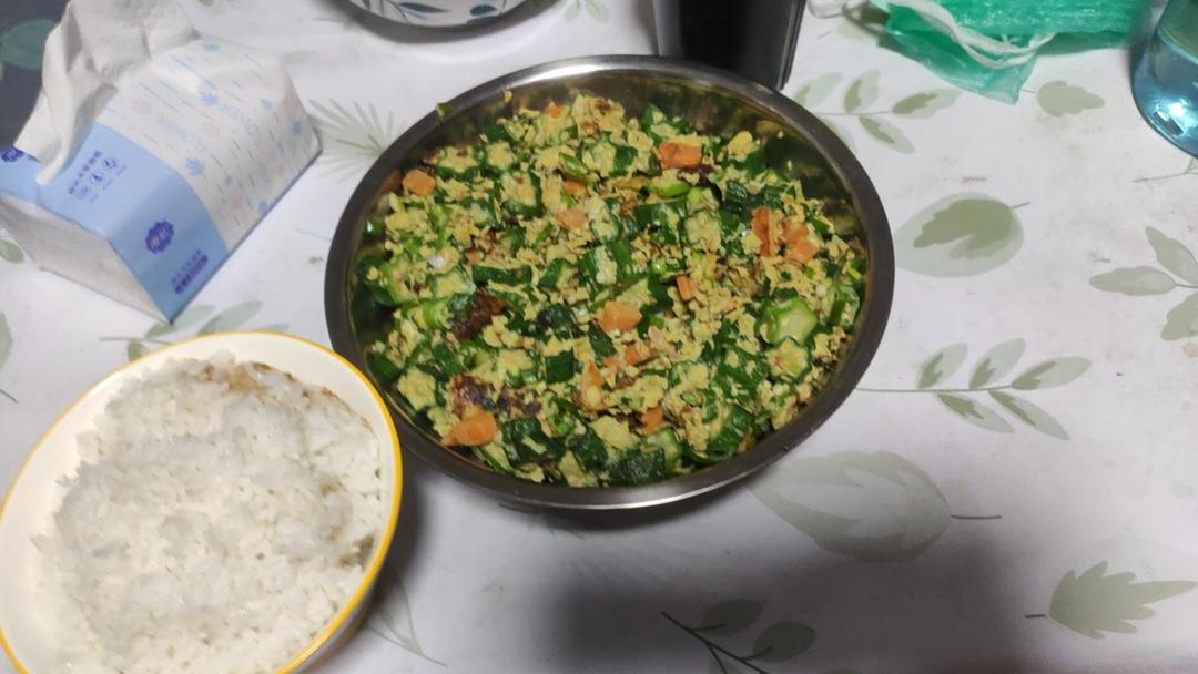 家常快手菜｜秋葵炒鸡蛋，营养健康！