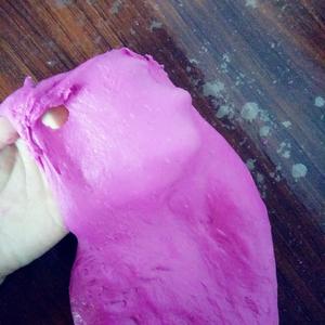 粉色心形椰蓉面包的做法 步骤2