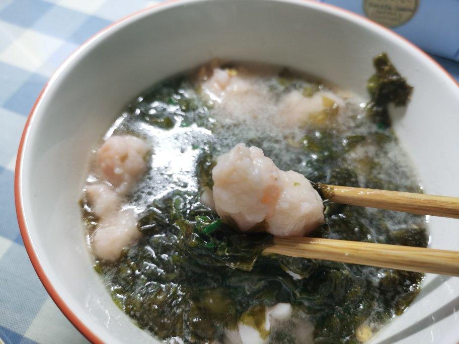 让宝宝一口就爱上的虾滑紫菜疙瘩汤
